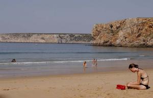 Cabo de San Vicente, puesta de sol, playas y mucho surf. La tranquila playa de Beliche