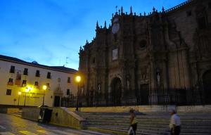 Un paseo milenario por la Comarca del Marquesado. Fachada de la Catedral de Guadix