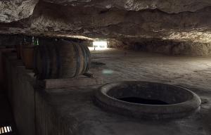 Valdepeñas, una ciudad distinta. Rincón de una antigua bodega de vino